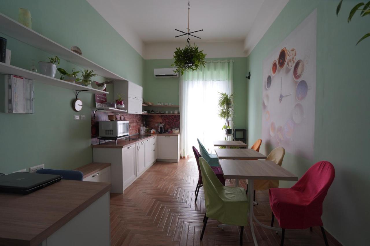 Couette-café I Due Teatri Naples